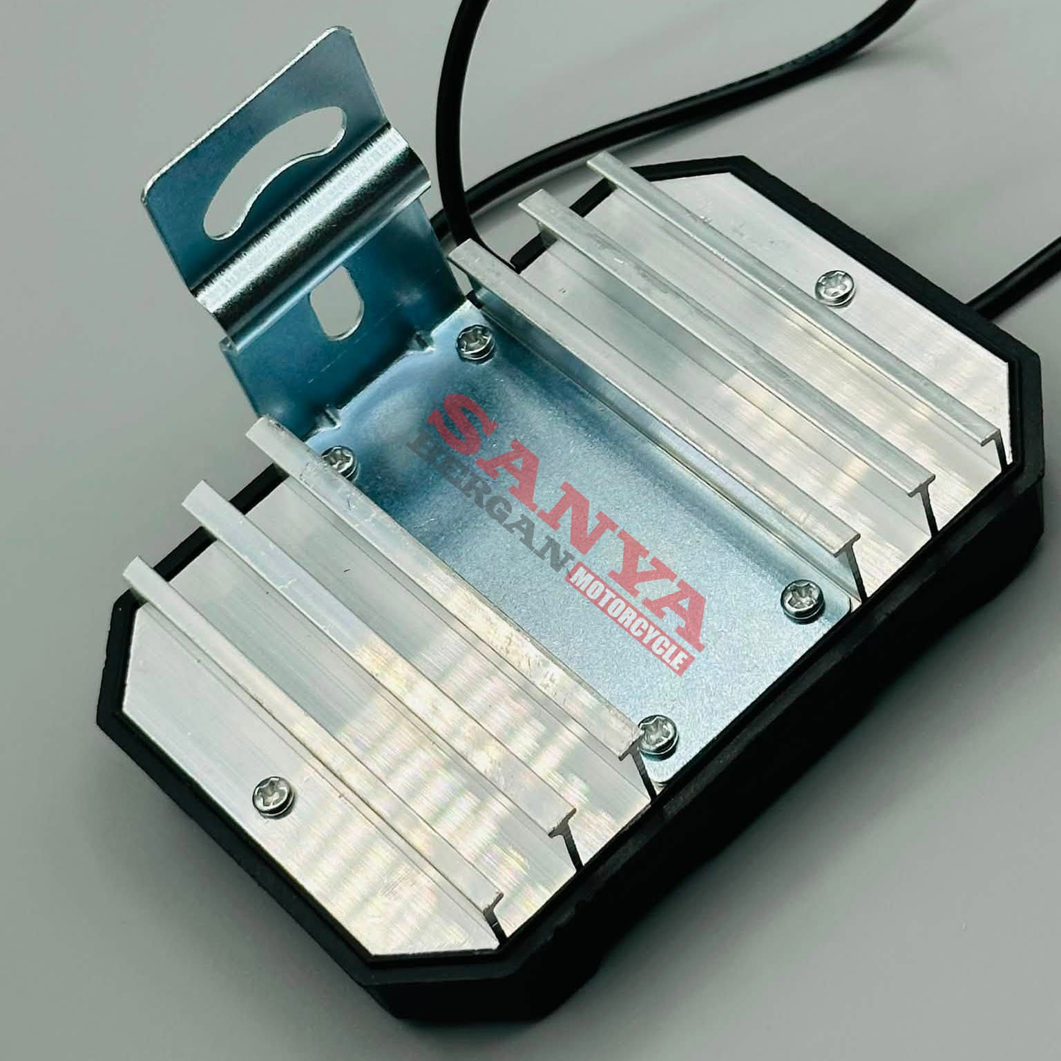 PROJECTEUR PHARE AVANT LED PAIRE CARRE A053 MOTO 03